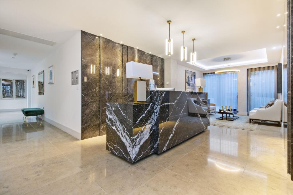 Concierge Desk