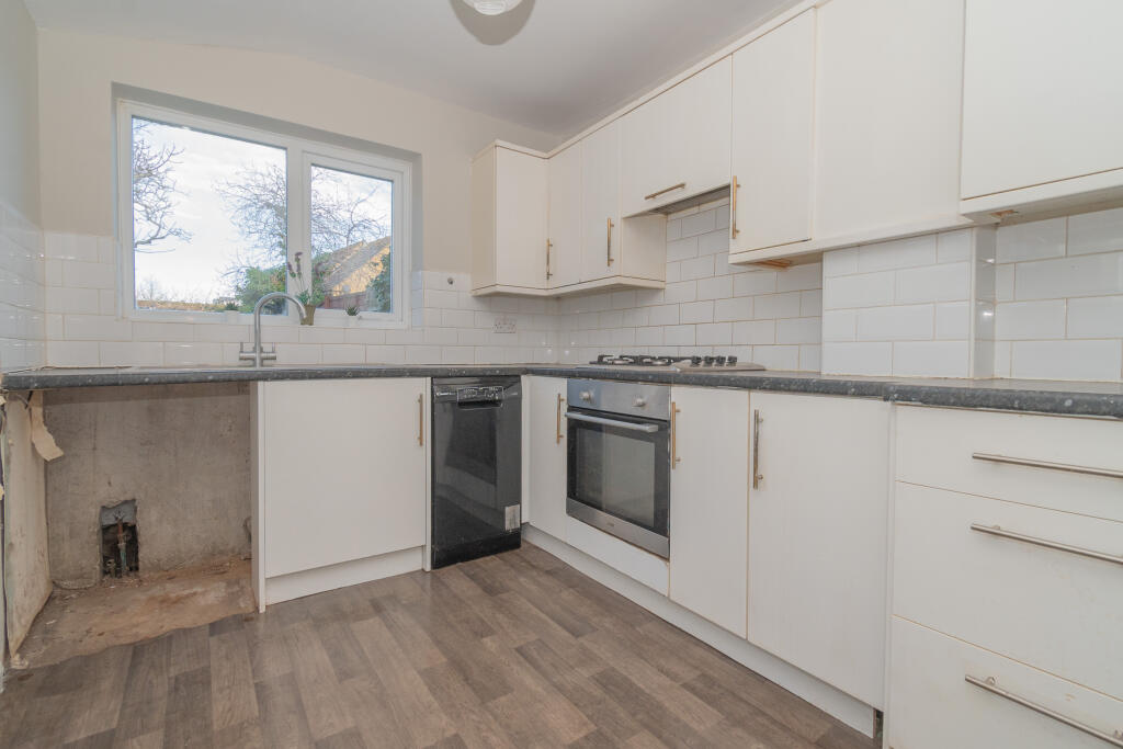 general 15 Vale Road