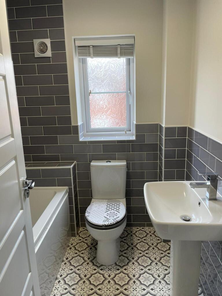 Main Bathroom