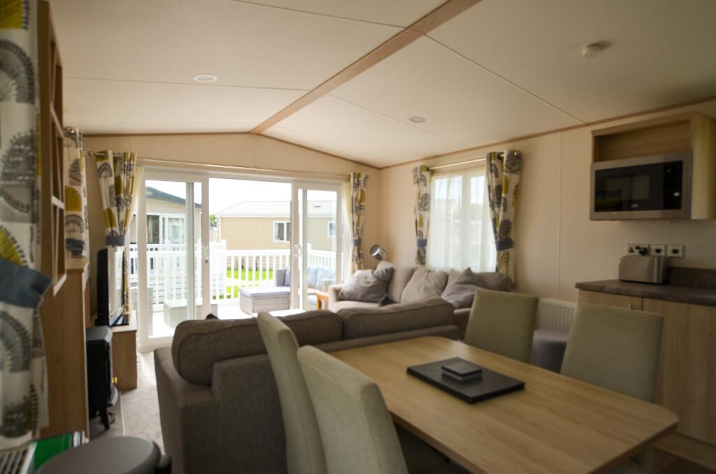 To Book A Viewing Call TPS Lostwithiel on 01208 87