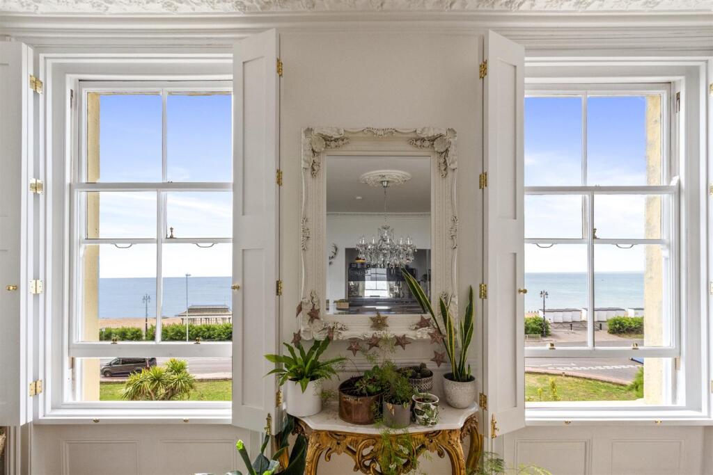 Flat 4 16 Heene Terrace-004.JPG