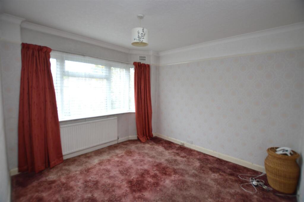 41 Bramley Close Bed 1.JPG