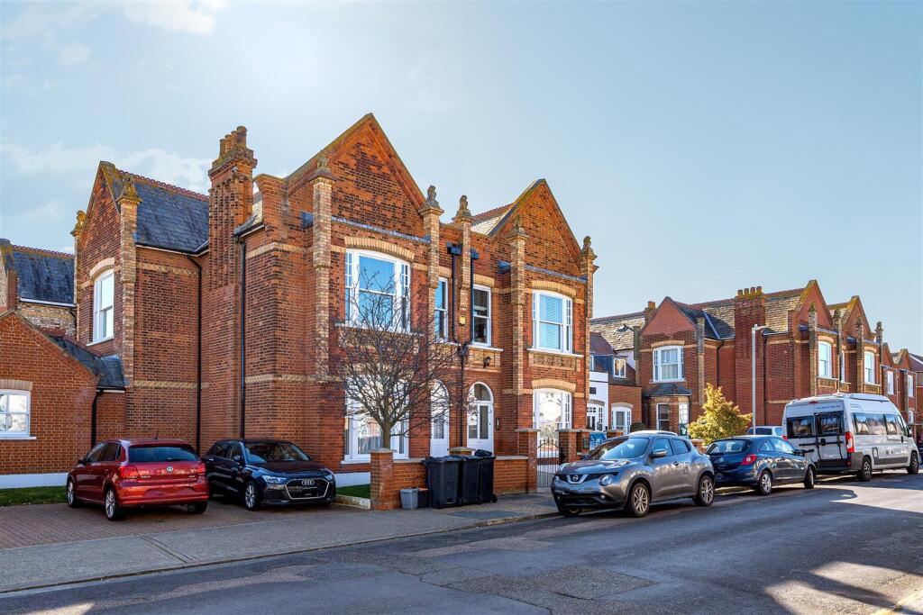 Leander Court, Graystone Road, Tankerton