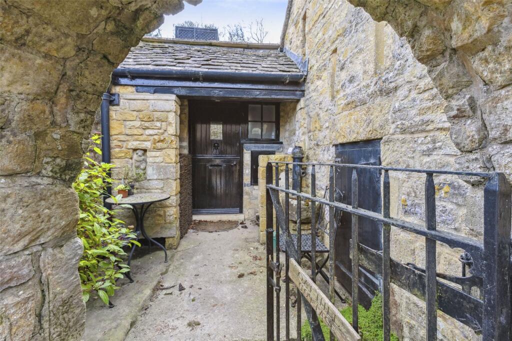 Small Courtyard