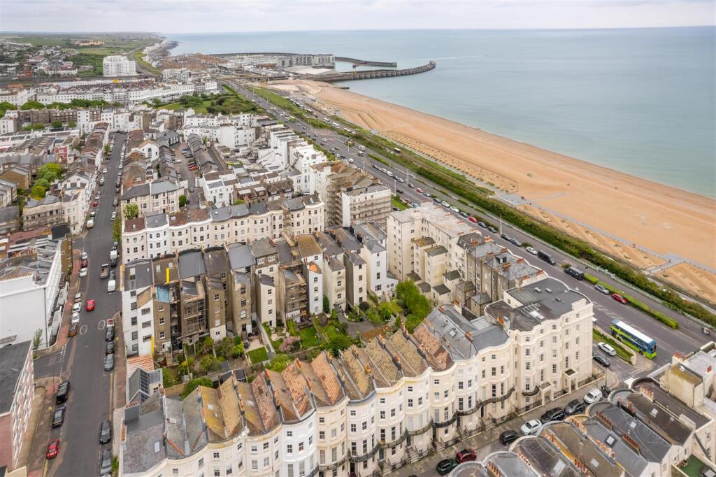 4 Eaton Place-3.jpg