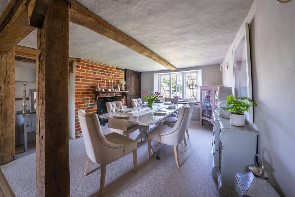 Dining Area/Snug