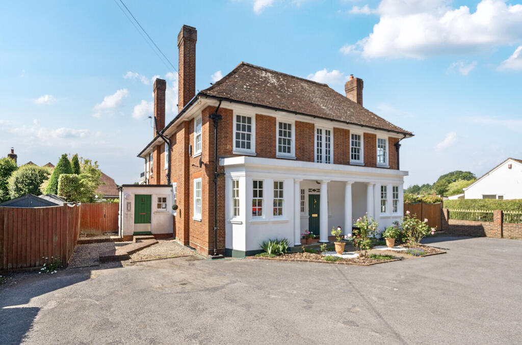 Bere Farm Lane, North Boarhunt, Fareham, Hampshire, PO17