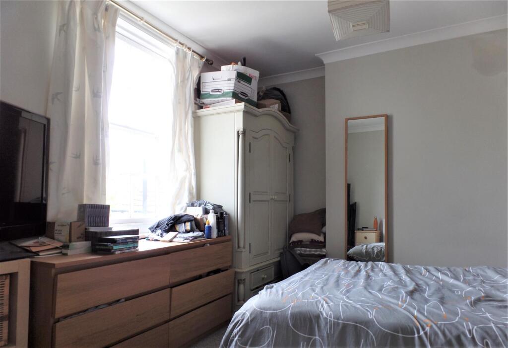 bedroom.jpg