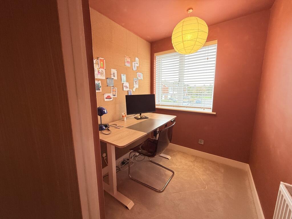 Bedroom Thrre