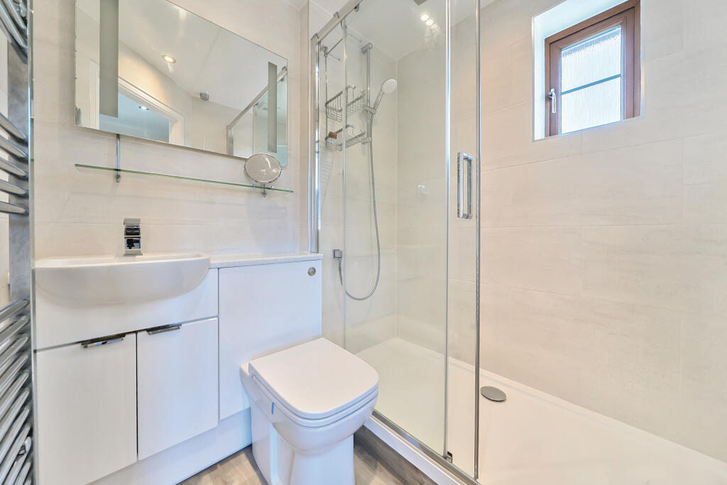 Ensuite Shower Room