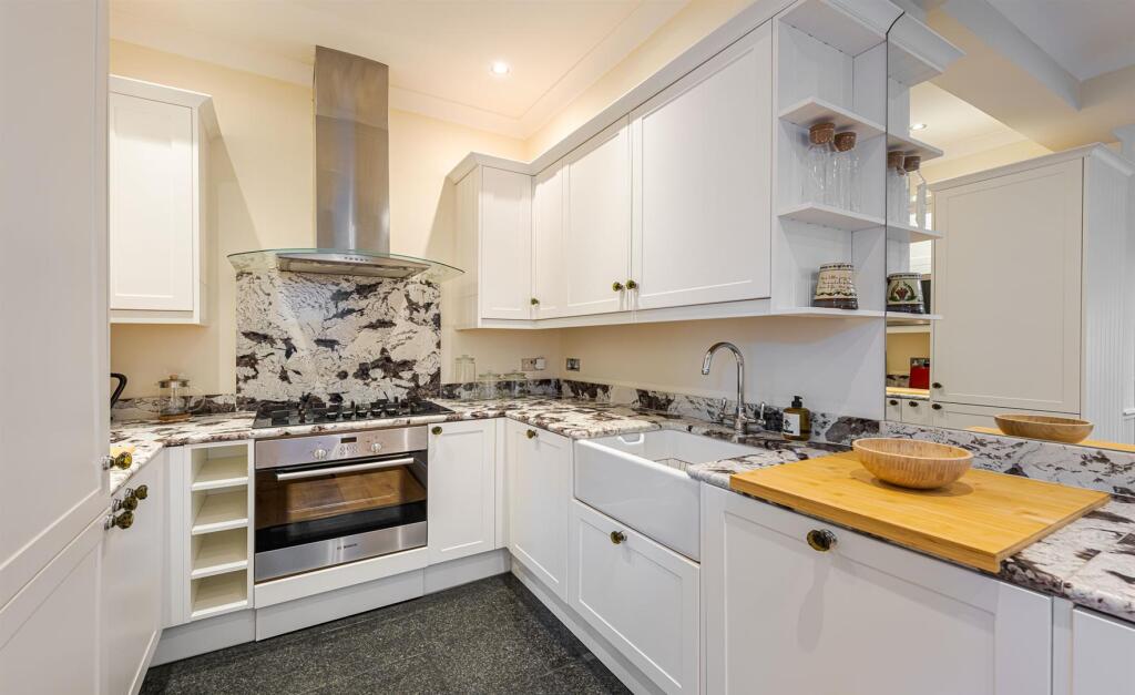 Old Brompton Road 1_169 new PH-9-2. Low Res.jpg