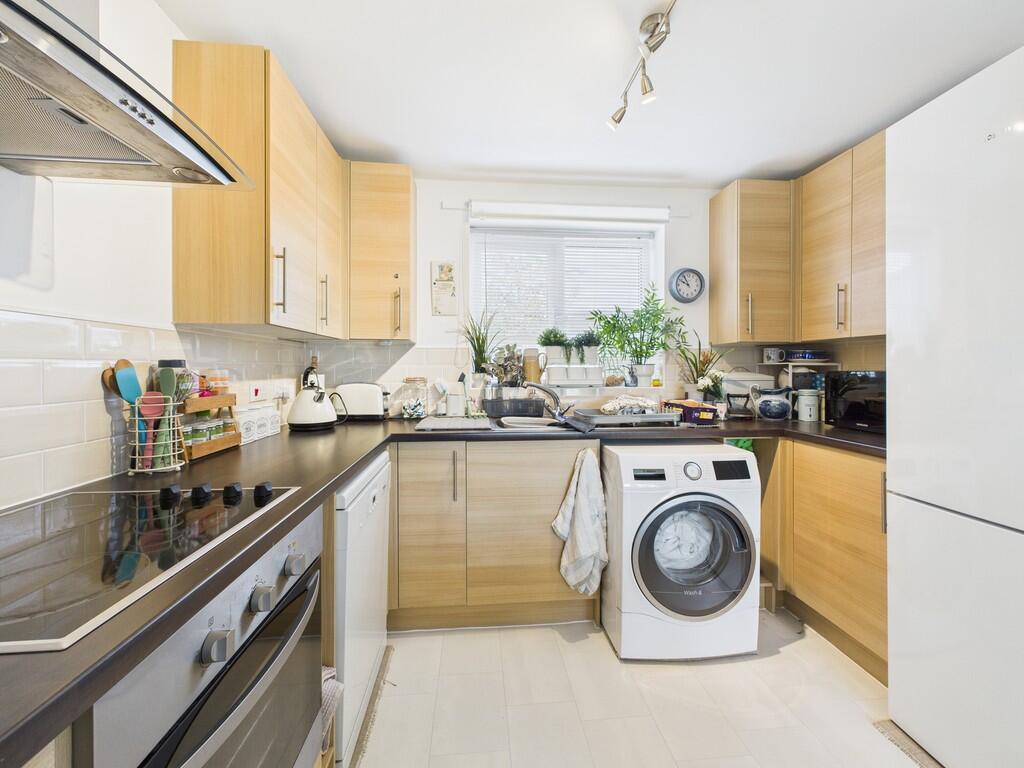 CAM02854G0-PR0447...