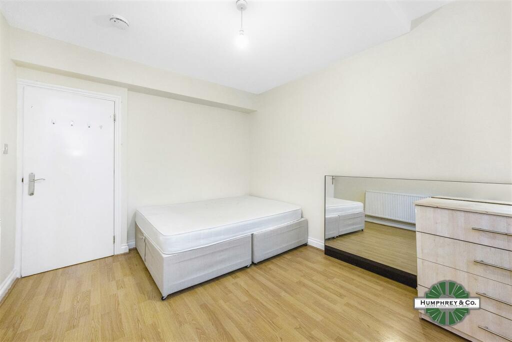 Flat C 74 Rectory Road -004.jpg