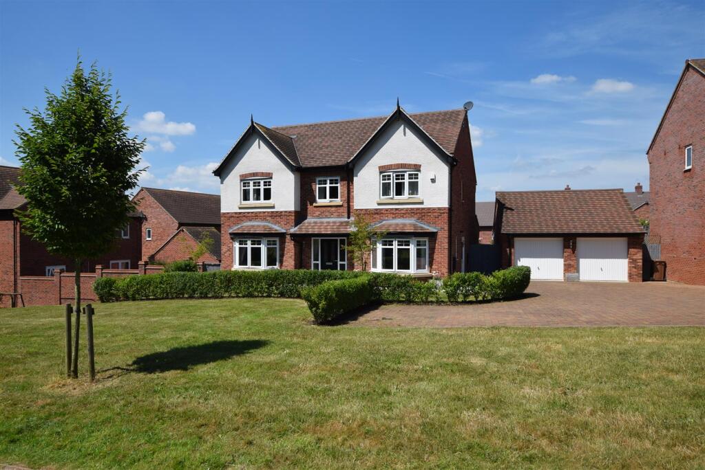 Frontage &amp; Driveway