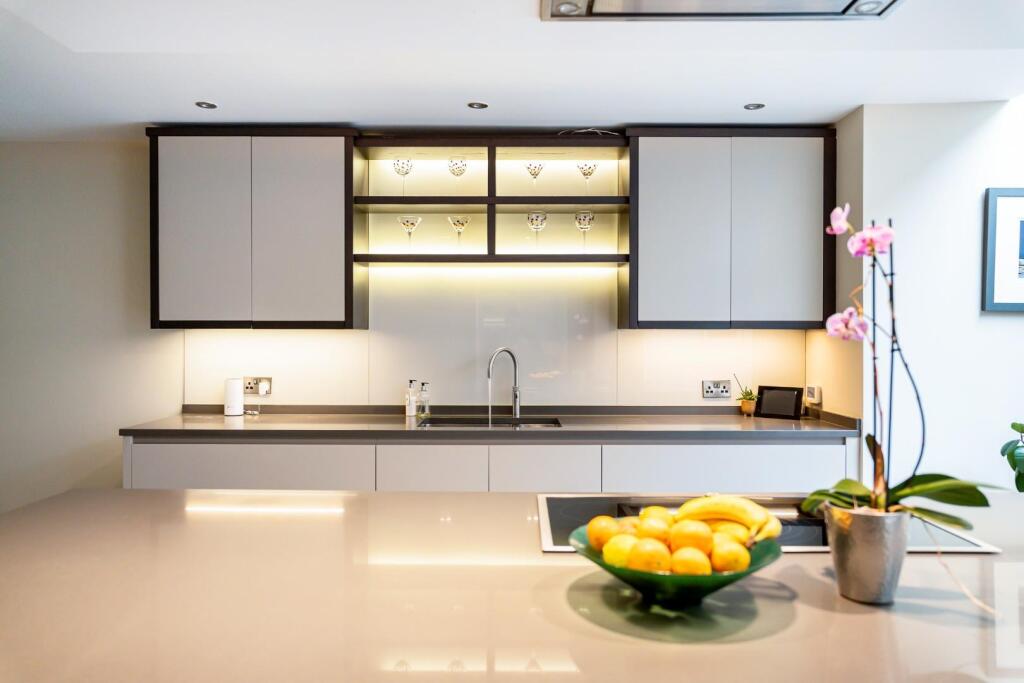 218 WOODFORD ROAD-87.jpg