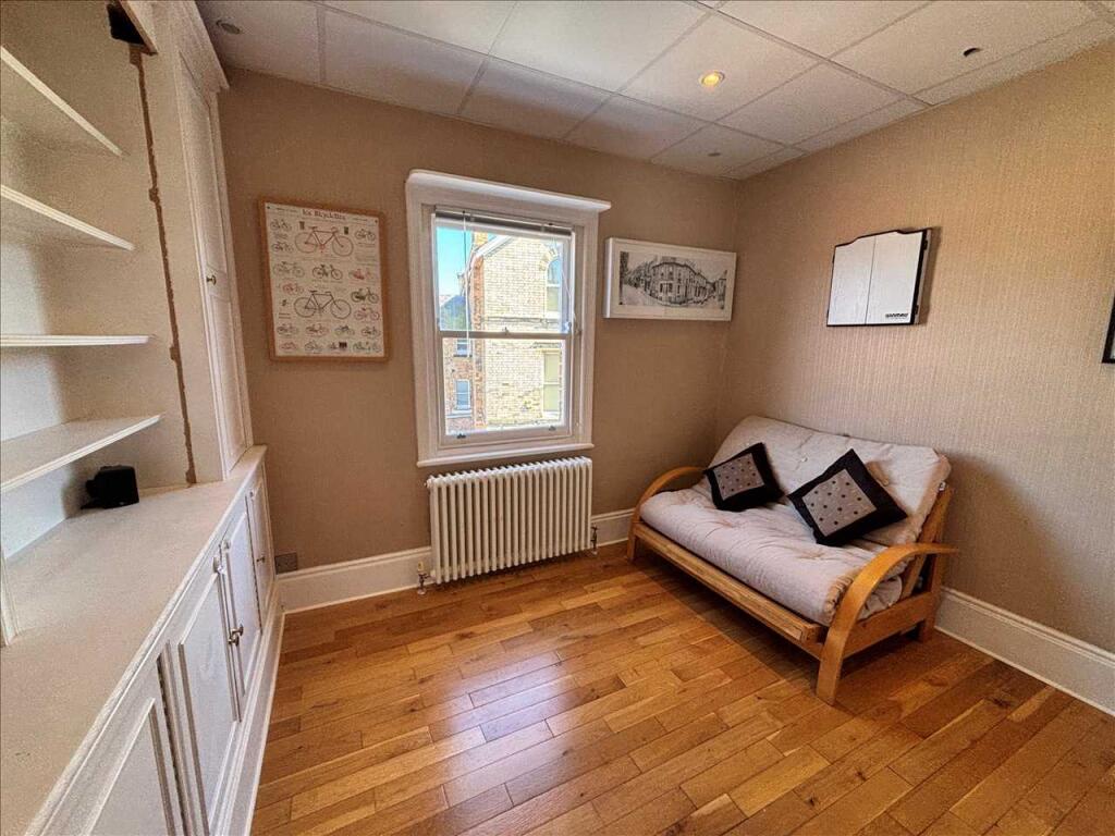 STUDY/BEDROOM 2