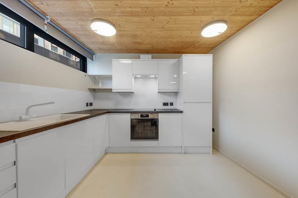 13-75a182136-JJ-G...