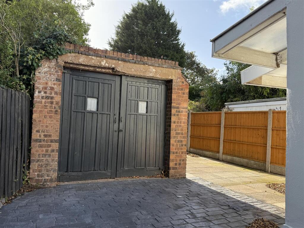 garage (1).JPG