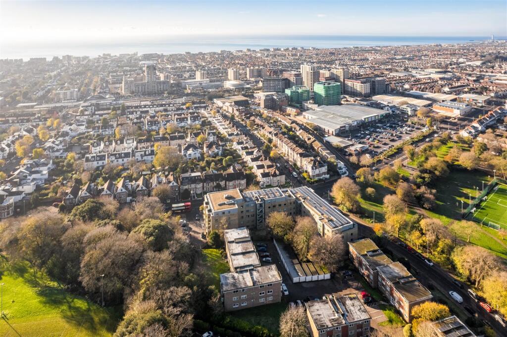 Flat 26 Park House-28.jpg