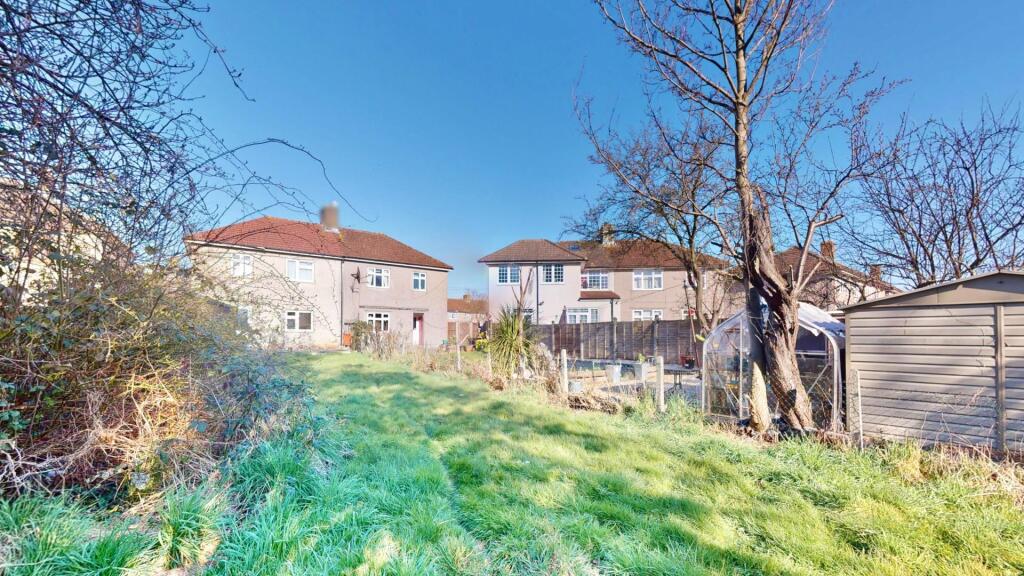 43-Mayesbrook-Road-03192025_175833.jpg