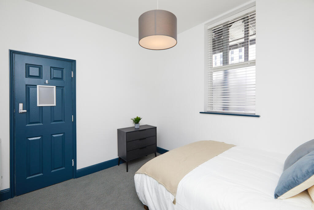Shoe &amp; Boot Factory, Flat 14 Bedroom 7