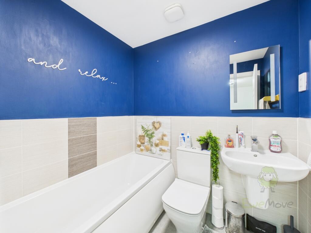 CAM05477G0-PR0005-STILL018