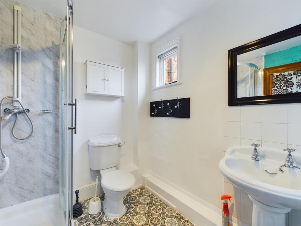 CAM03062G0-PR0028-STILL008