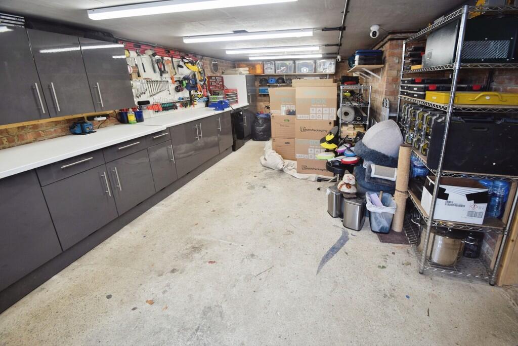 4709e844-Garage