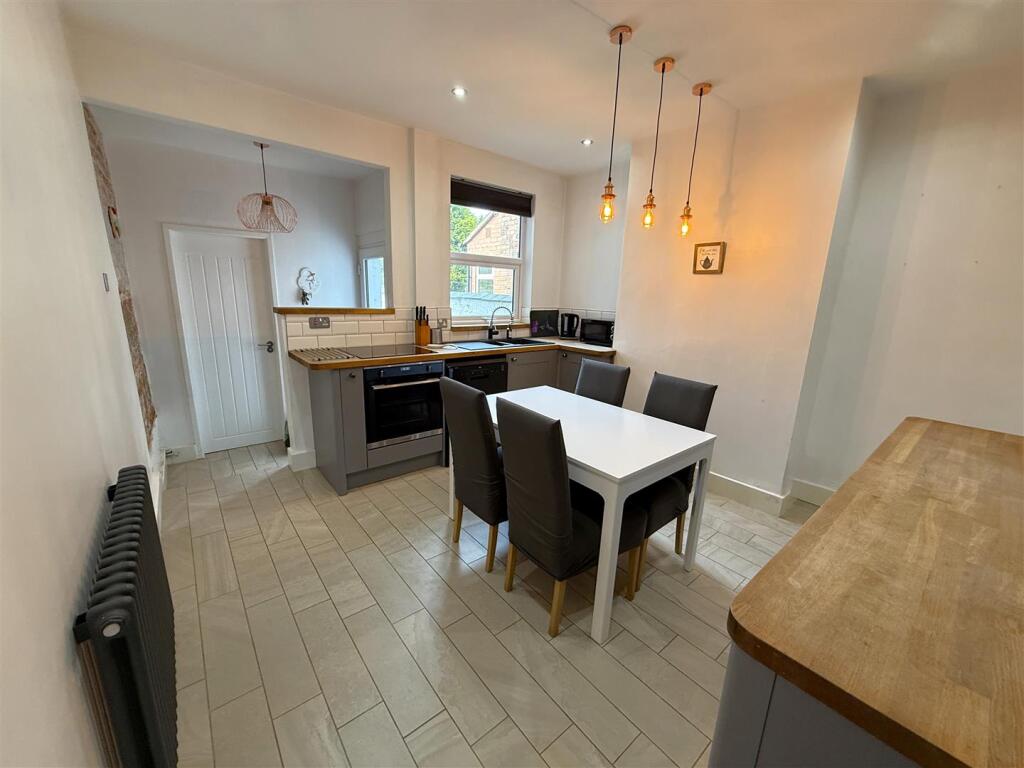 Dining Kitchen A.JPG
