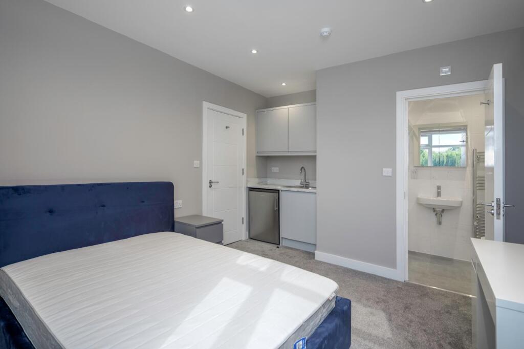 WhatsApp Image 2025-03-12 at 09.34.57_97847b5e.jpg