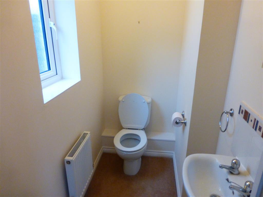 Cloakroom/wc