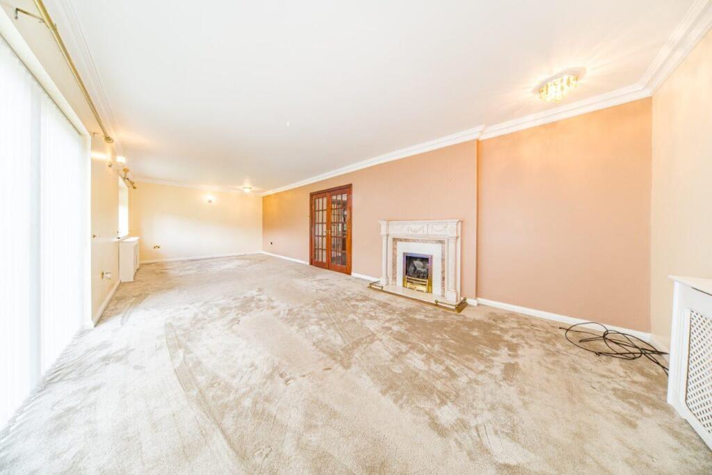 35 Longmeadow Road lounge 2.jpg