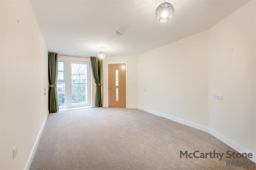 8672597-interior05.jpg