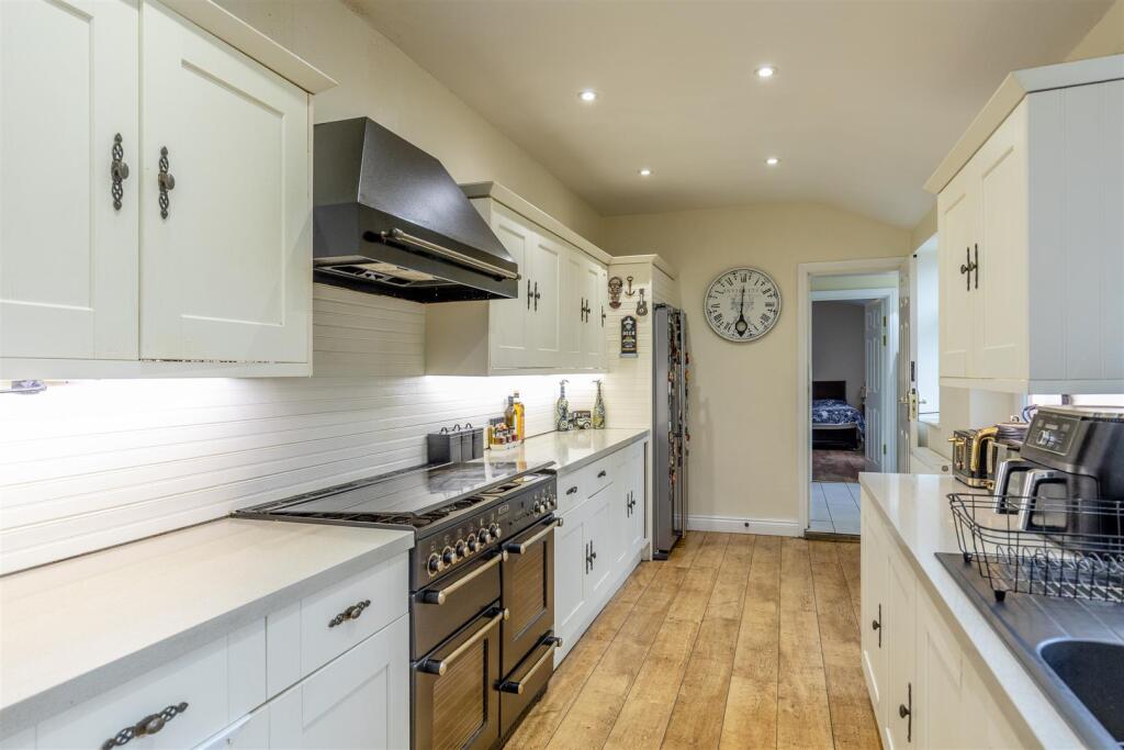 Linden Road, Westbury Park Kitchen 3.jpg