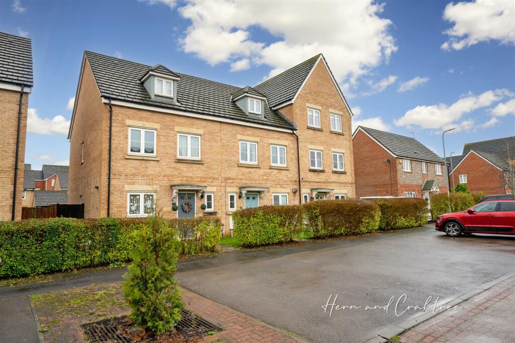 Mostyn Square, Llanishen, HernCrabtree (1).jpg