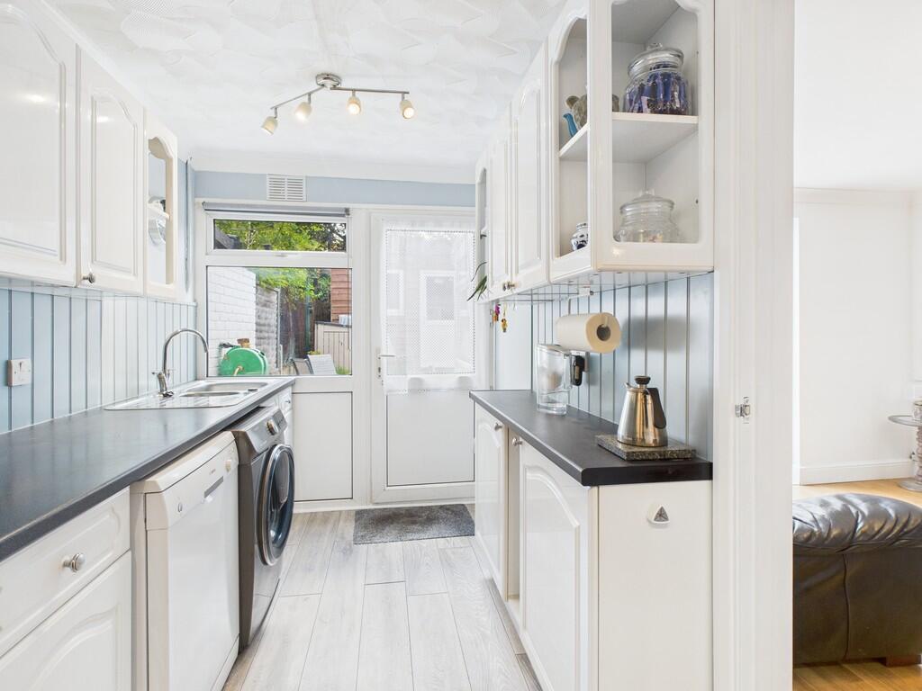 CAM05068G0-PR0056...