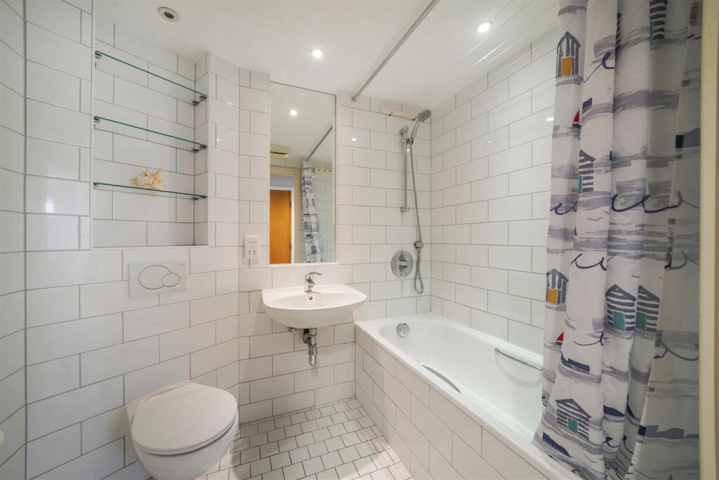 Flat 166, Forum House - EnvBZqcD9UNyVvuvROlC.jpg