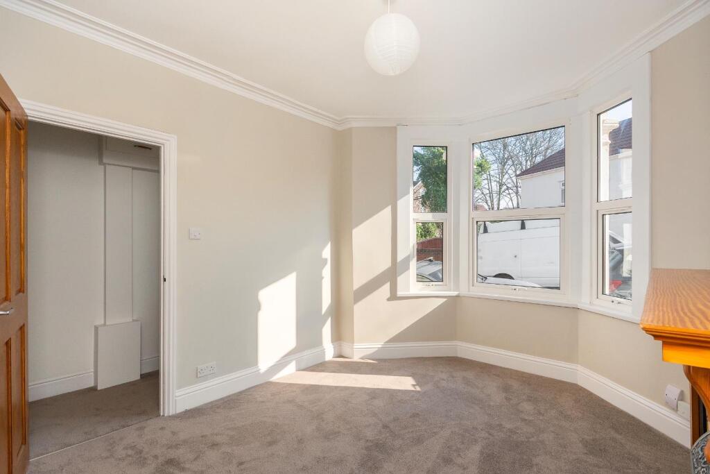 6C4HASG - Living Room B.jpg