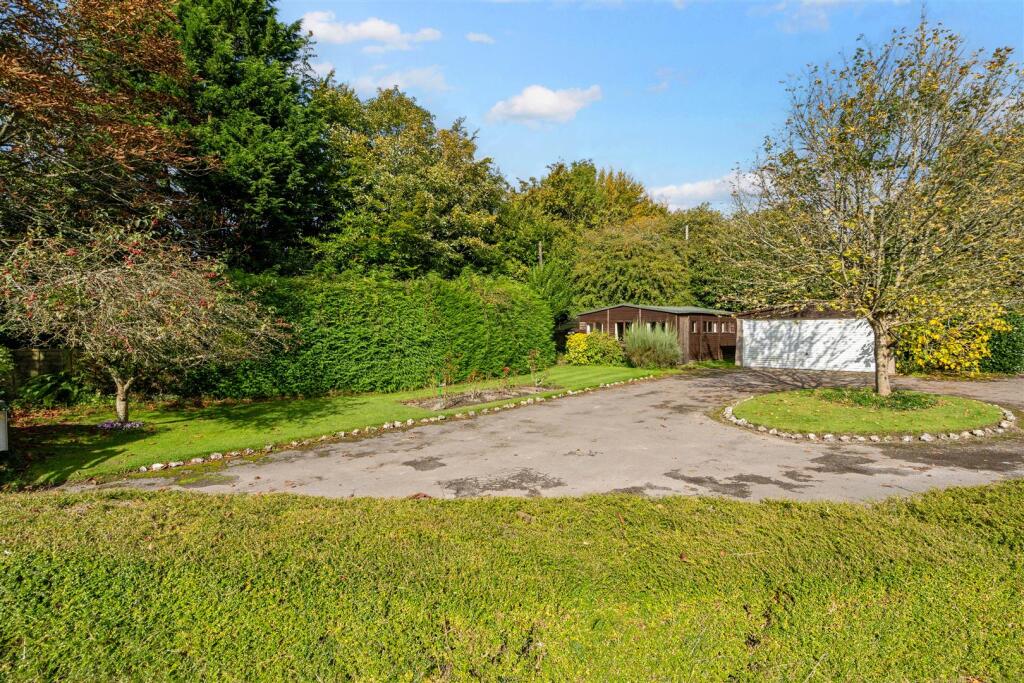 Drive &amp; Outbuildings