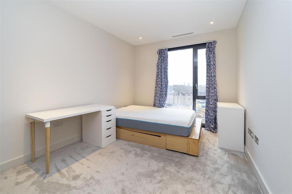 Bedroom     .jpg