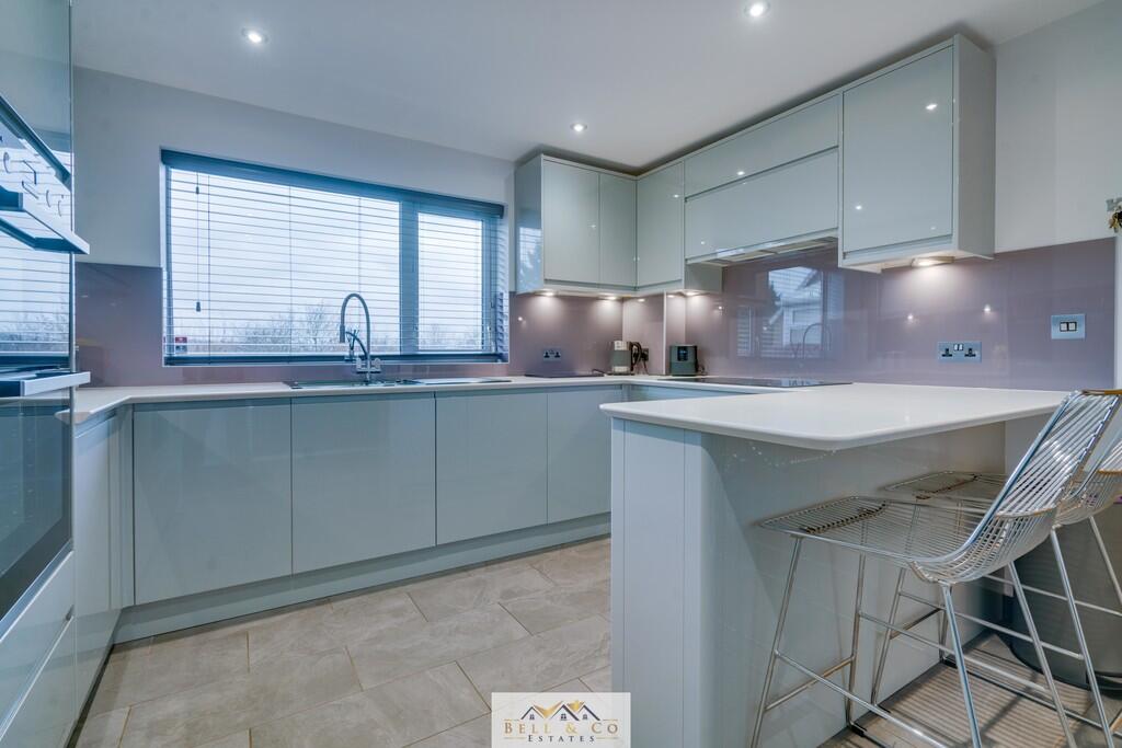 Kitchen Diner  1