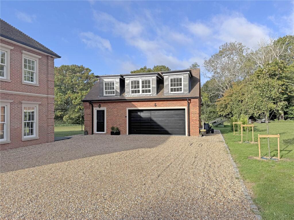 Garage/Annex