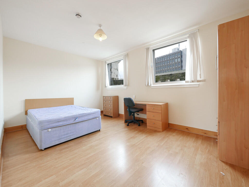 Bedroom 2-2