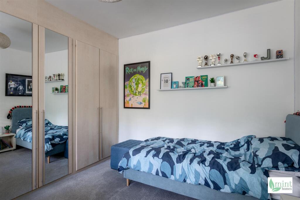 Watermark - 70 Bousley Rise-34.jpg