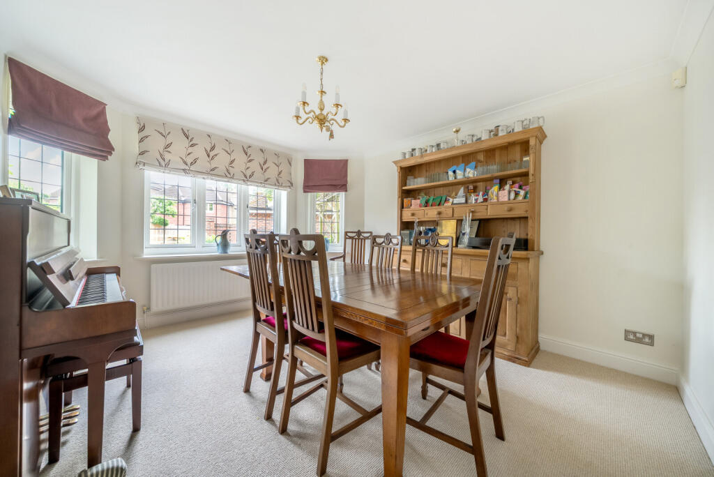 1295440-21-682df2...