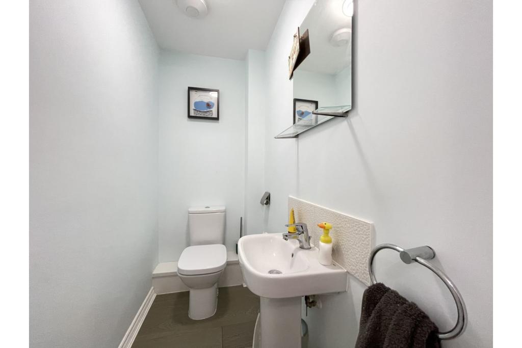 Downstairs Bathroom