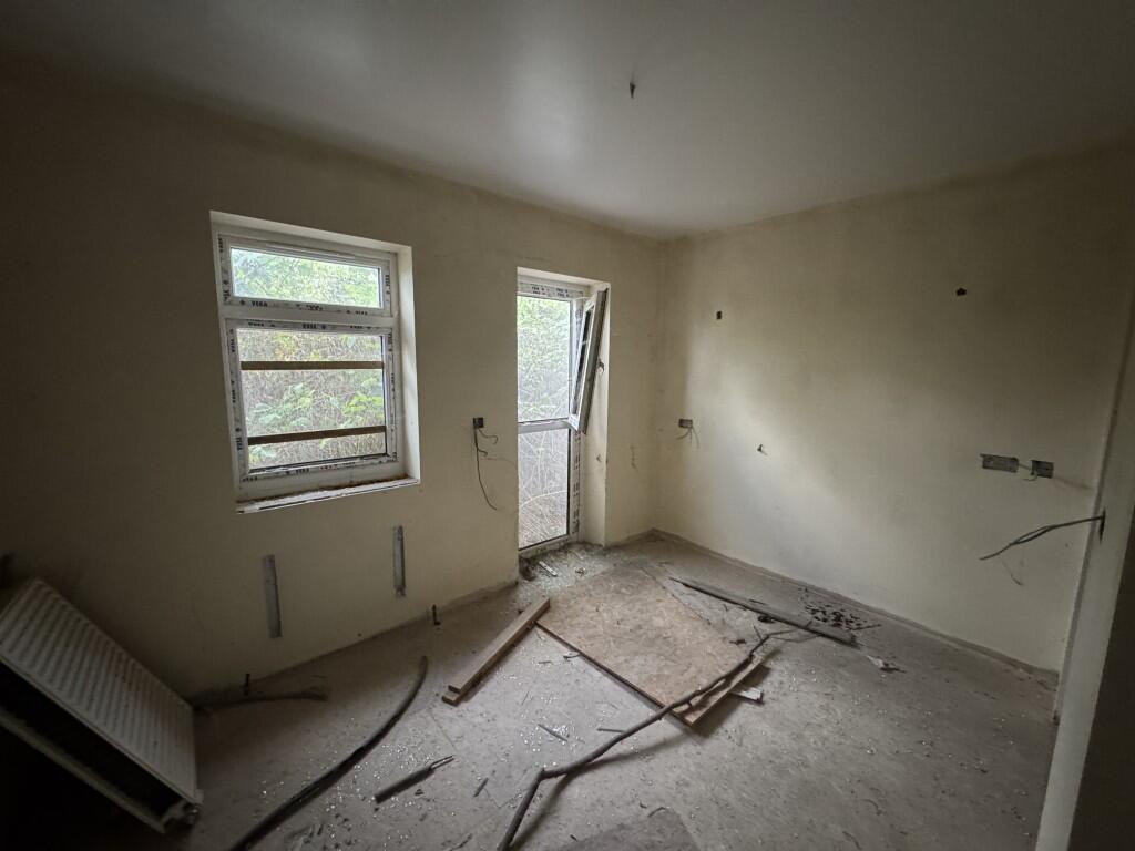 5  Medium  T202509301626.jpg