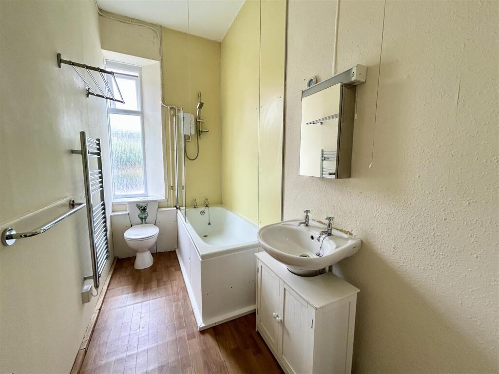 Bathroom.jpeg