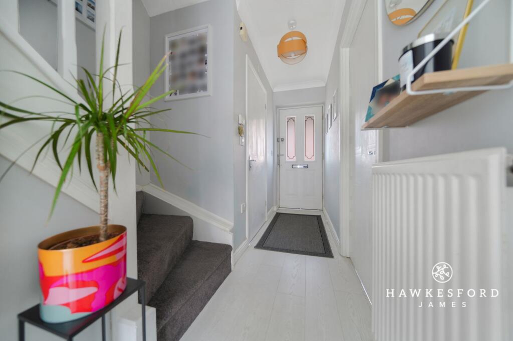 Feldspar Close, Sittingbourne - Entrance hall