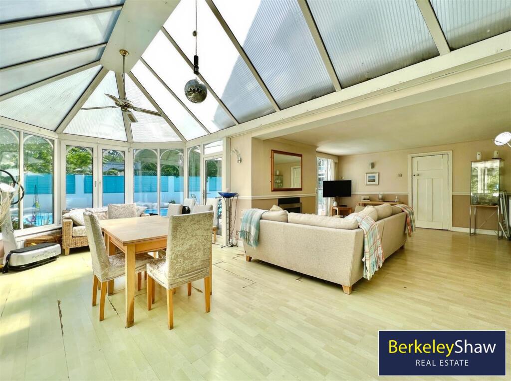 f5d5dd49--48B0-B648-ED1494067D5C-98947-00000D328F6